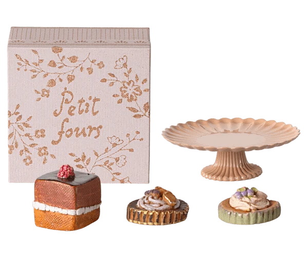 Cakes and Cakestand, Mini Maileg Lil Tulips