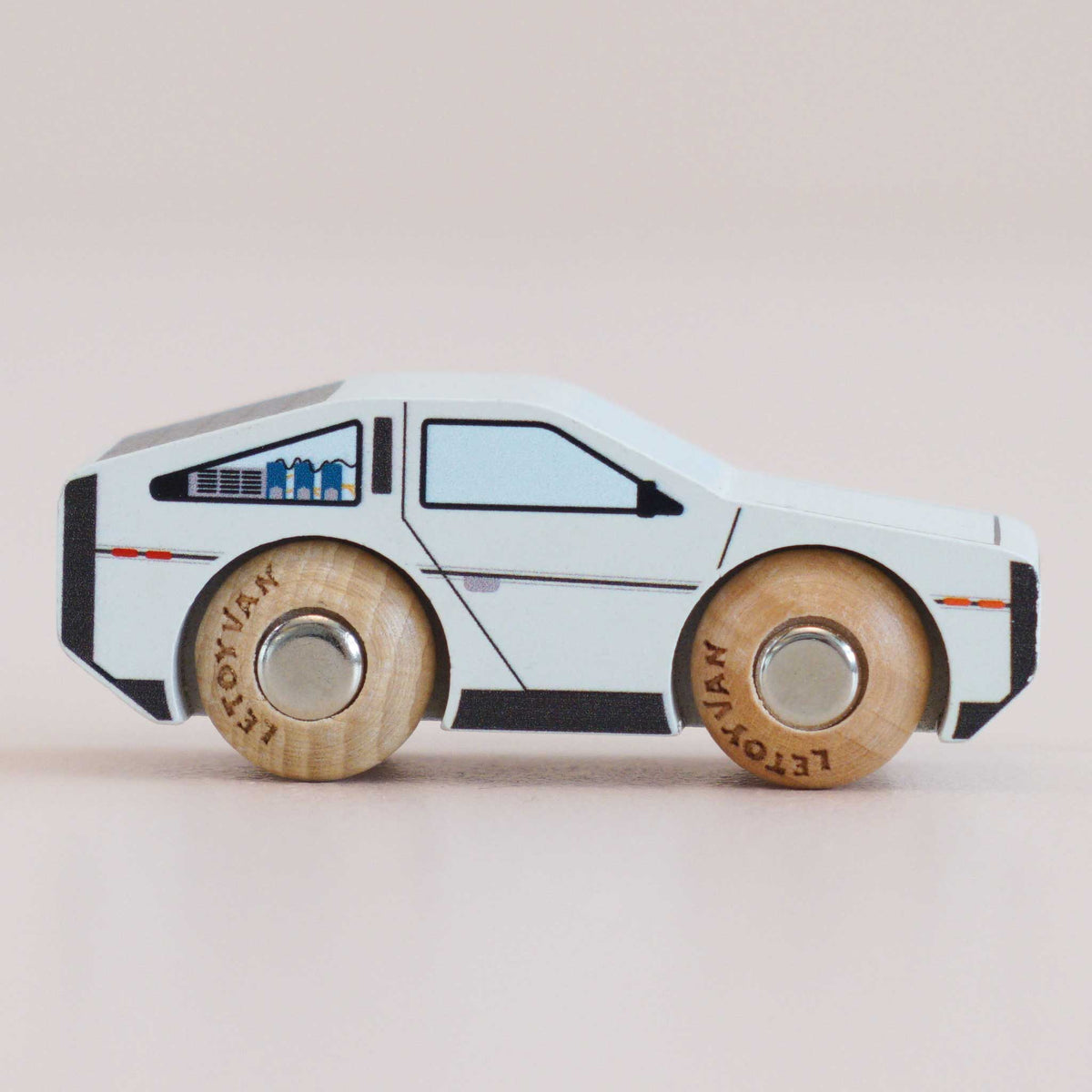 Dexter Wooden Vehicle (GT130) Le Toy Van Lil Tulips
