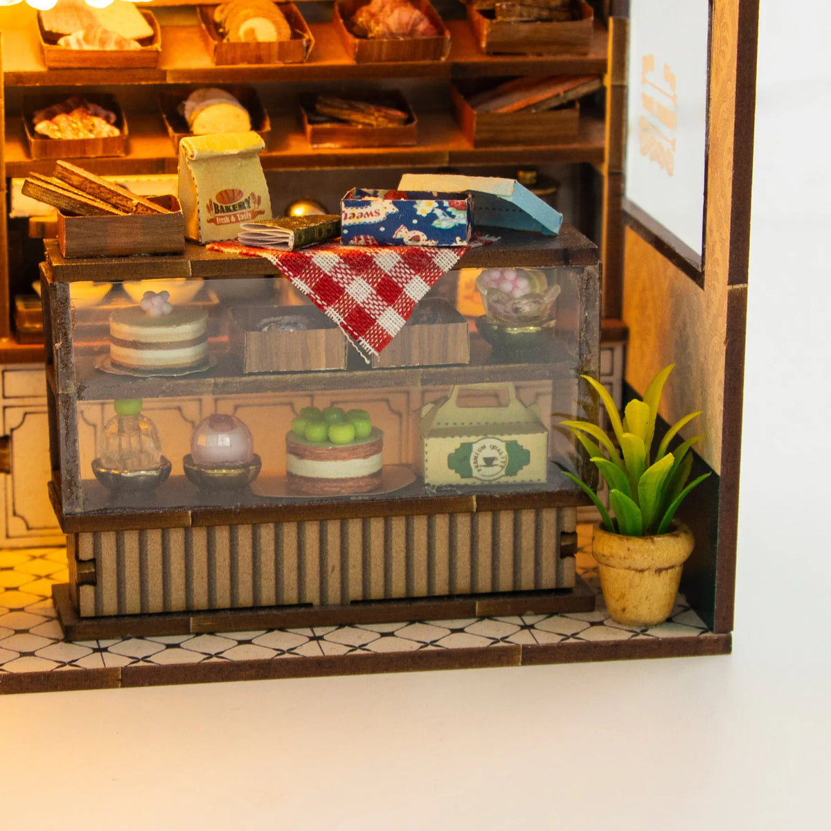 Diy Miniature House Kit: Golden Bakehouse Hands Craft Lil Tulips