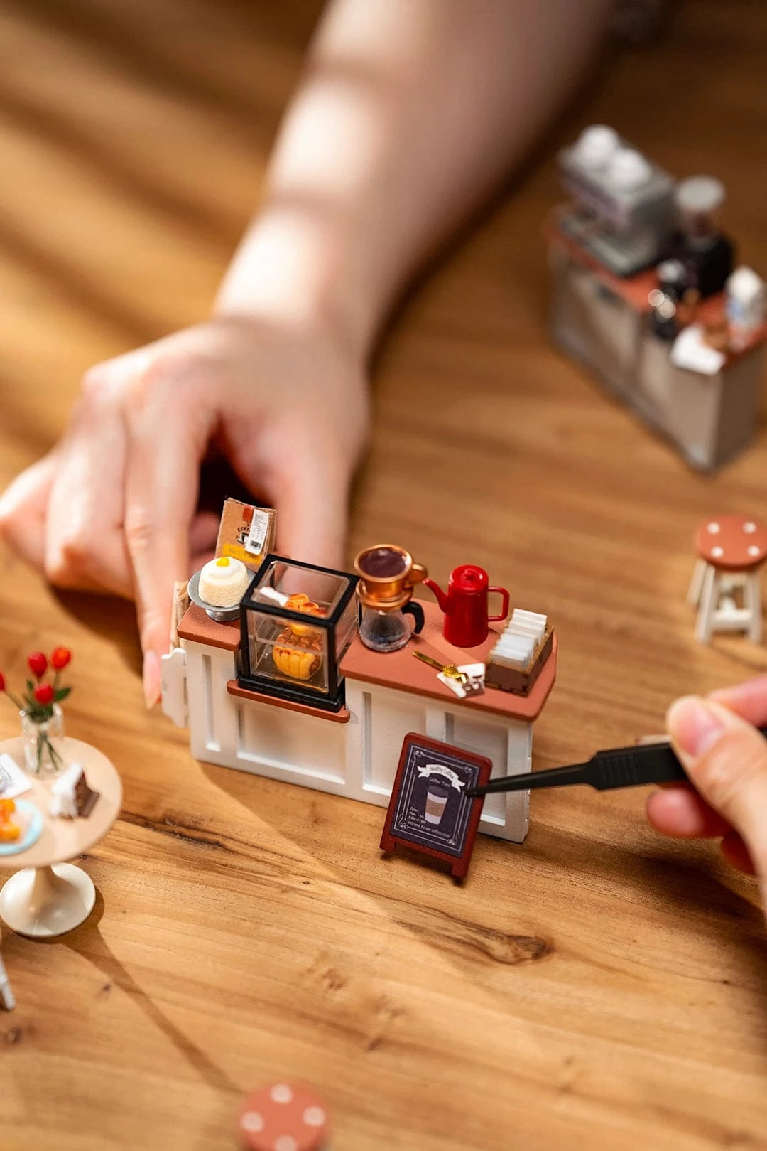 Diy Miniature House Kit: No. 17 Café Rolife Lil Tulips