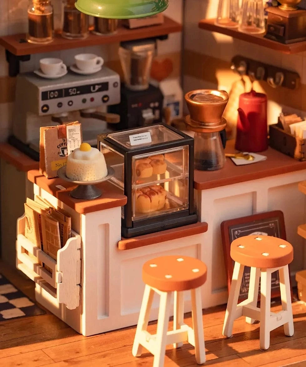 Diy Miniature House Kit: No. 17 Café Rolife Lil Tulips