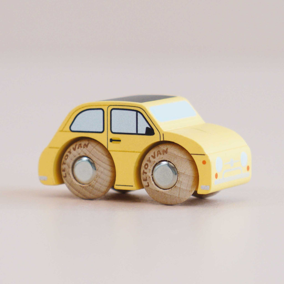 Fifi Wooden Vehicle (GT60) Le Toy Van Lil Tulips