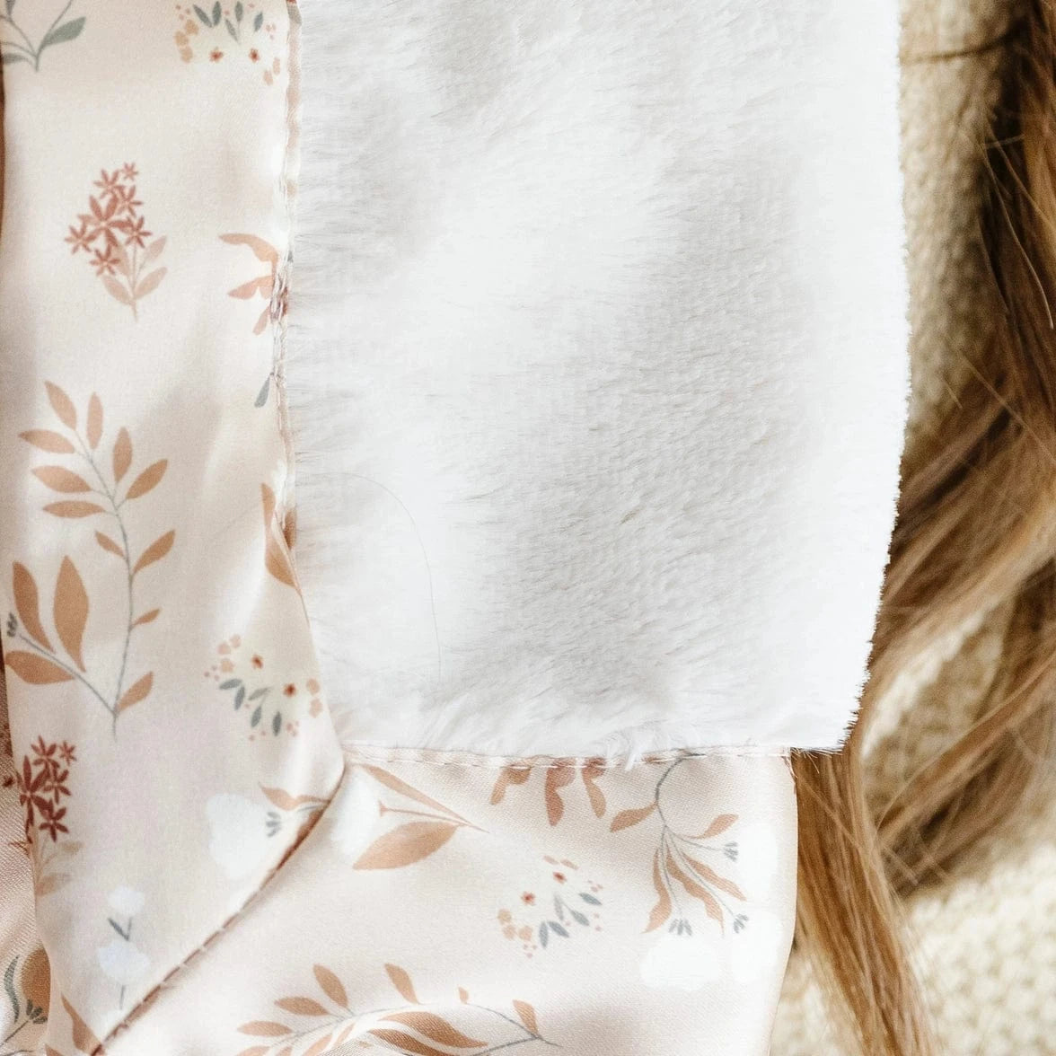 Flora Satin Border Blanket Saranoni Lil Tulips