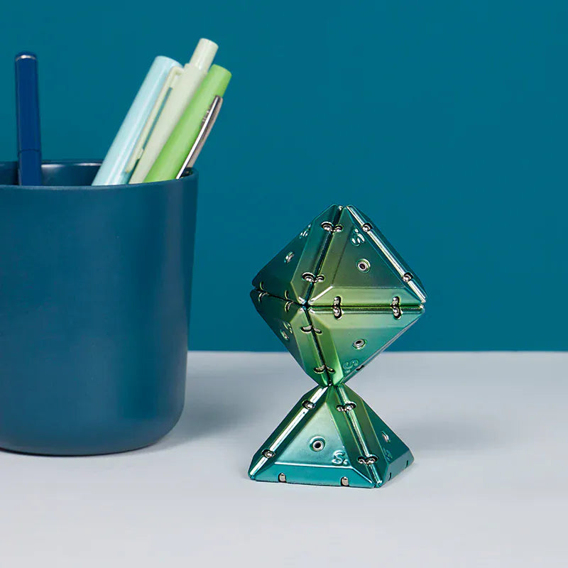 Geode Chrome Pyramid Magnetic Fidget - Green Chrome - Gamma Speks Lil Tulips