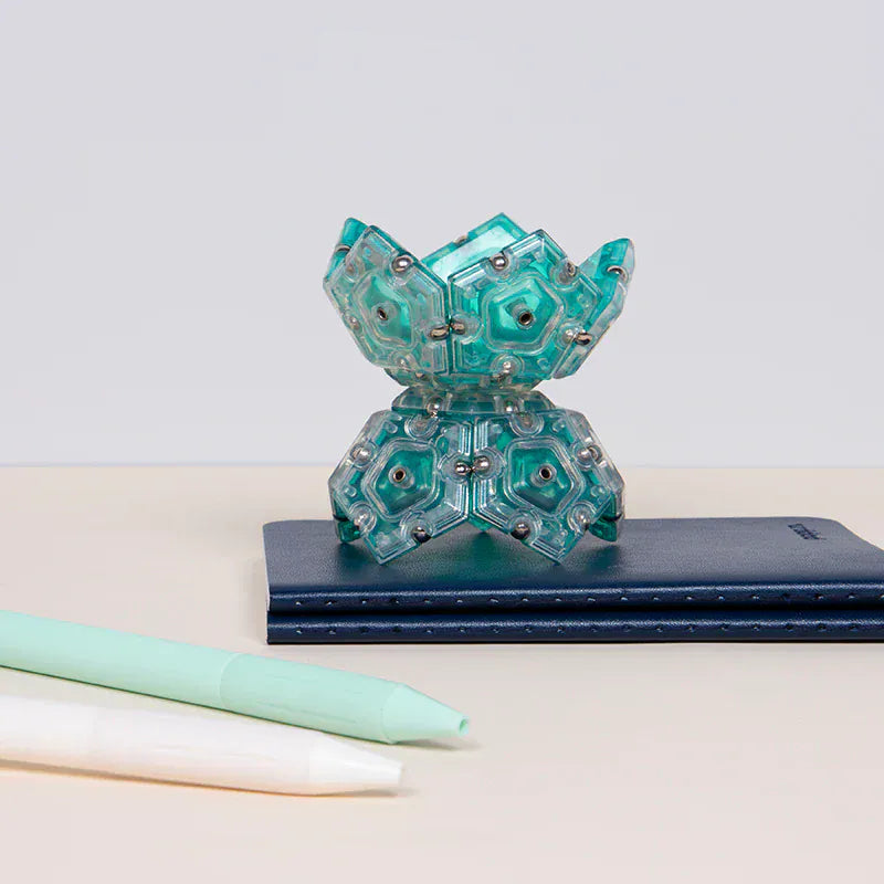 Geode Magnetic Fidget - Aqua Speks Lil Tulips