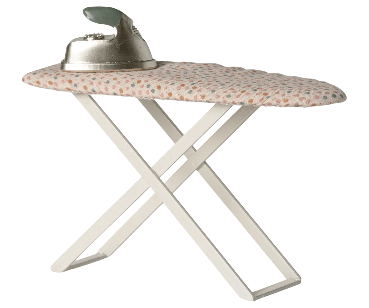 Iron and ironing board, Mouse Maileg Lil Tulips