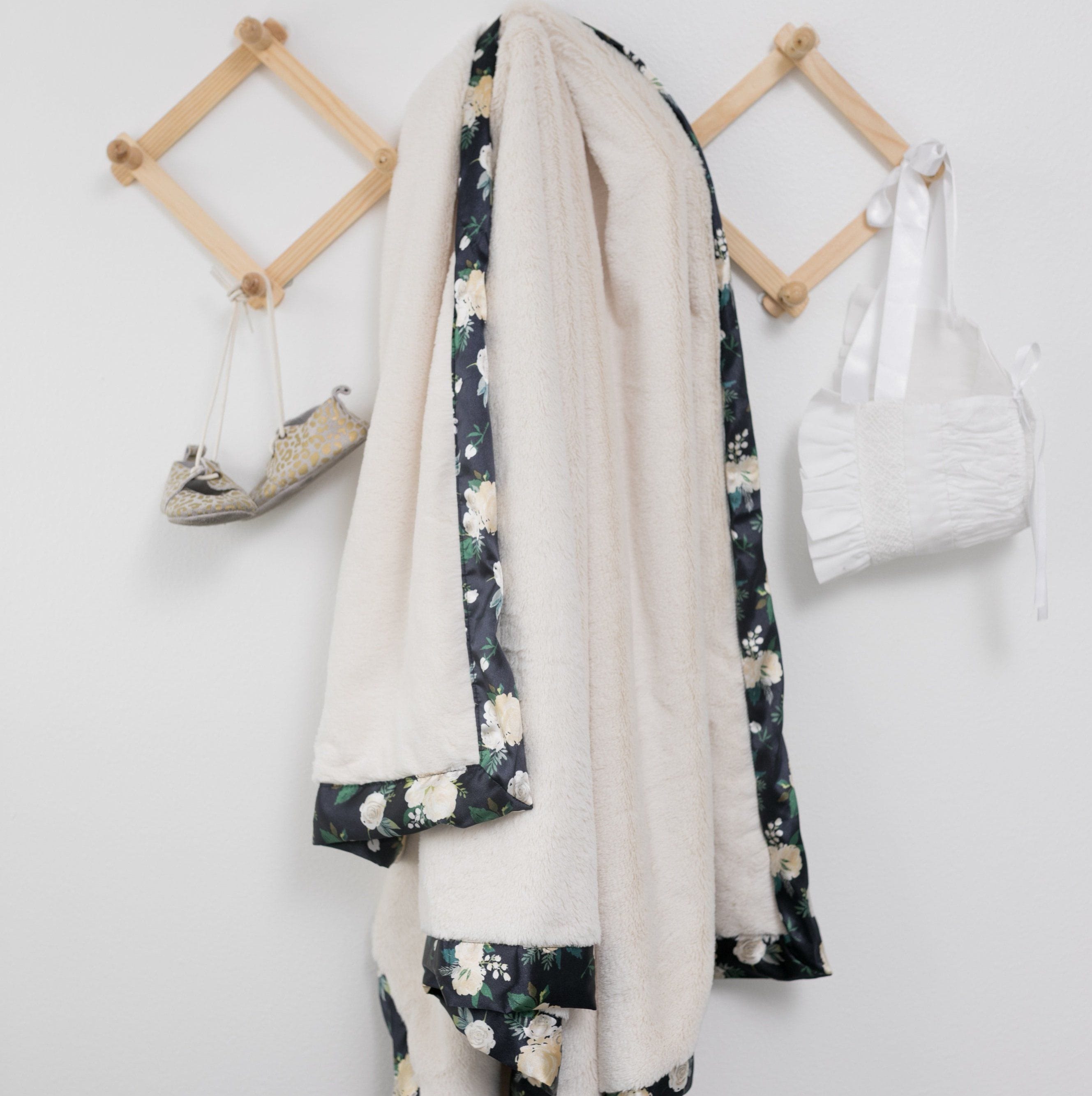 Ivory Lush Rose Blossoms Satin Border Blanket Saranoni Lil Tulips