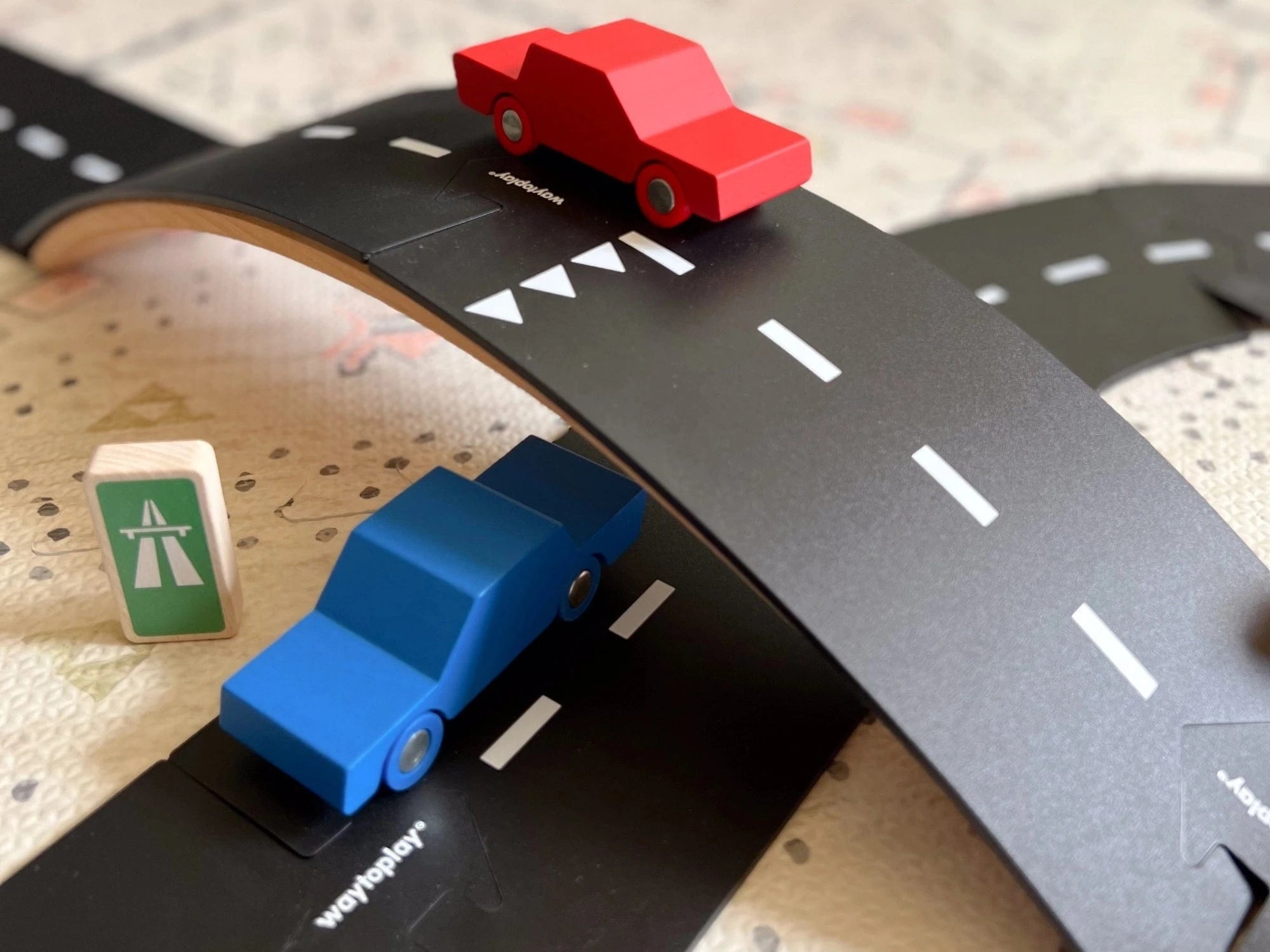 King of the Road - Extra Long Flexible Road Set - With Two Cars waytoplay Lil Tulips