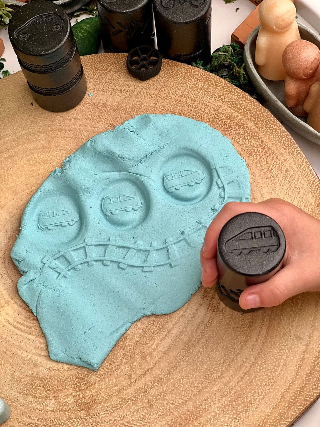 Let's Roll – Transport Yellow Door US LLC Lil Tulips