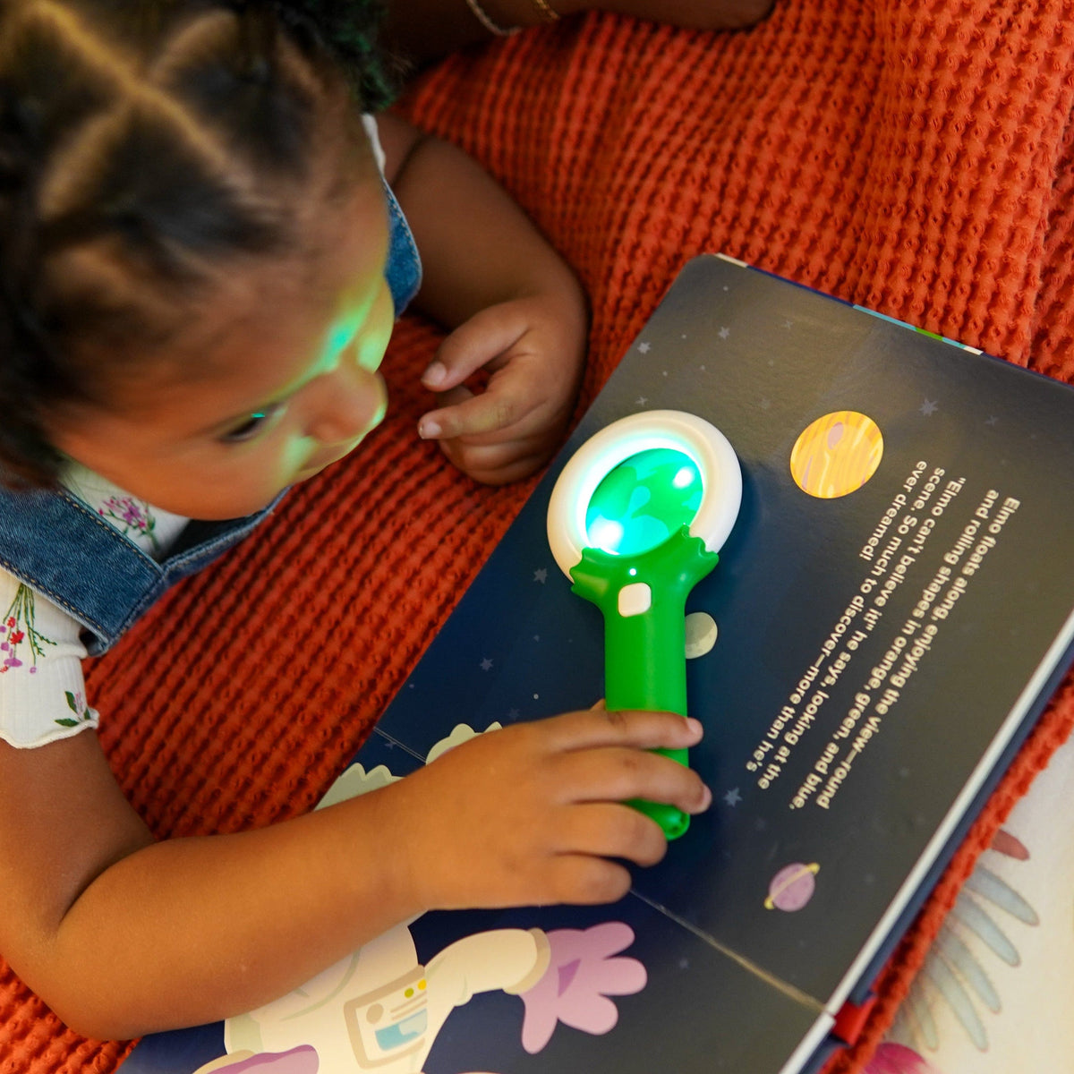 Light-Up Library™ - Play Pretend with Elmo Outer Space! Glo Pals Lil Tulips