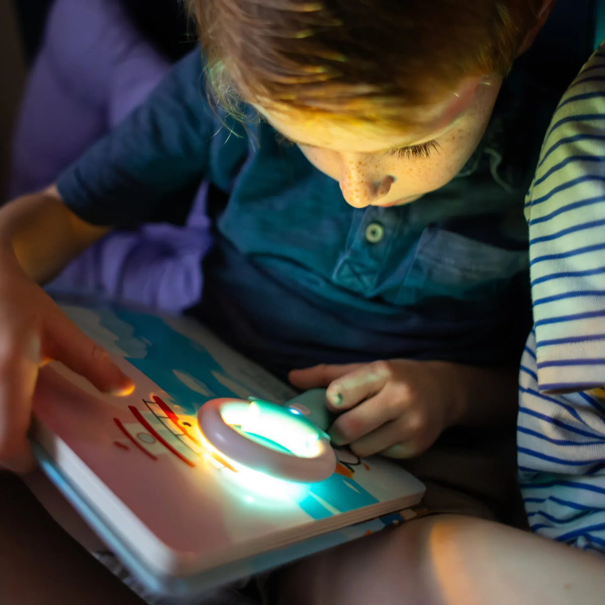 Light-Up Library - Sammy’S Search & Rescue with Tilly the Tugboat Glo Pals Lil Tulips
