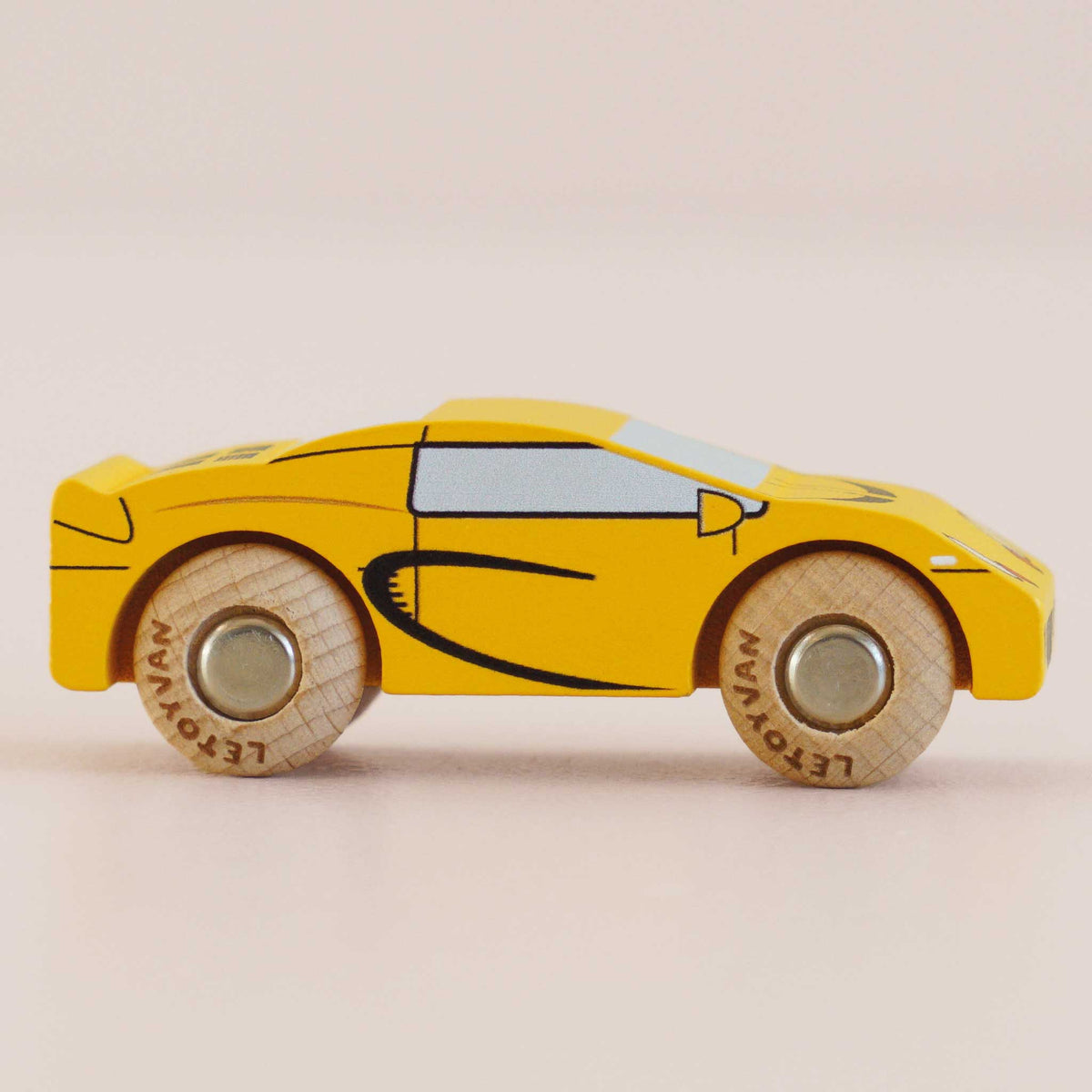 Louis Wooden Vehicle (GT105) Le Toy Van Lil Tulips