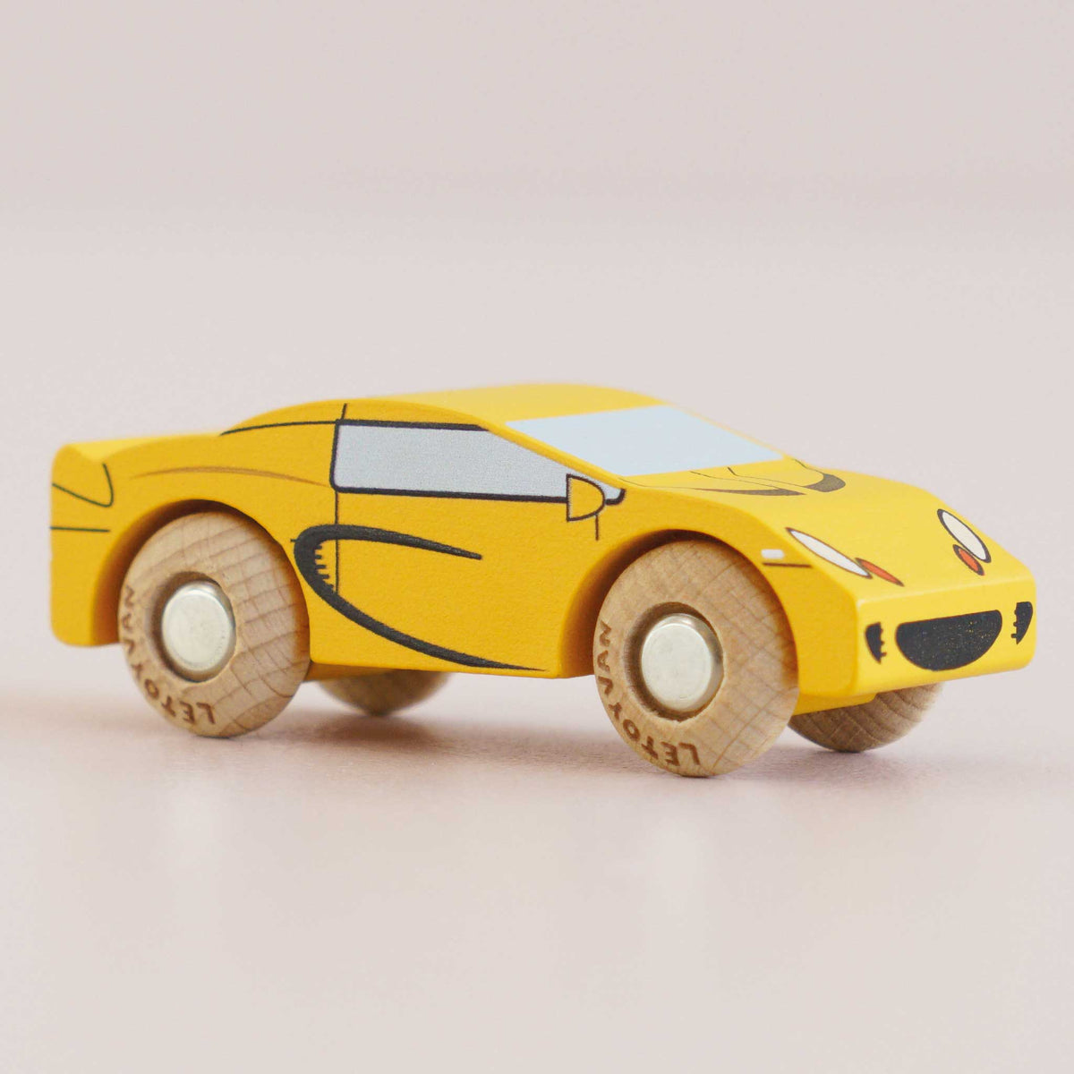 Louis Wooden Vehicle (GT105) Le Toy Van Lil Tulips