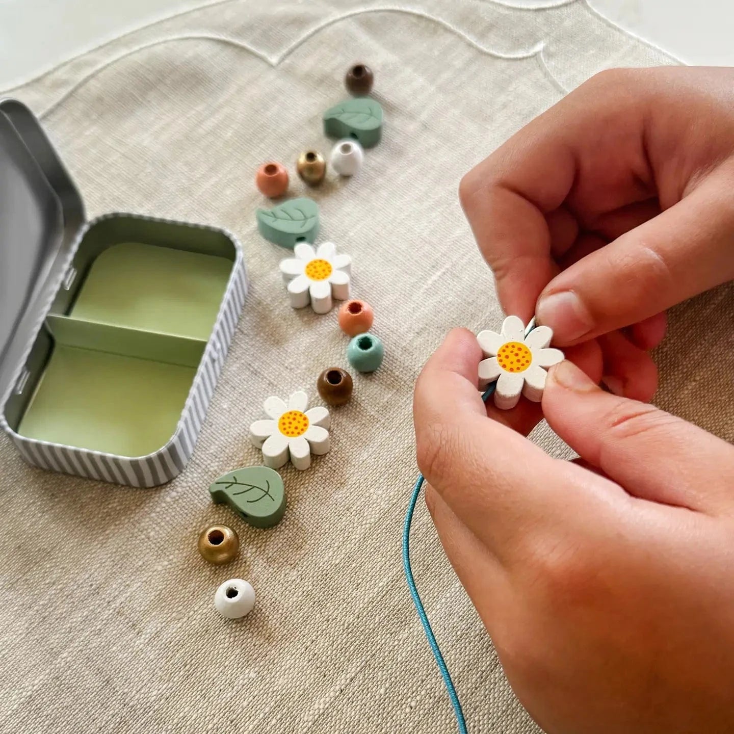 Mini Daisy Chain Bracelet Gift Kit Cotton Twist Lil Tulips