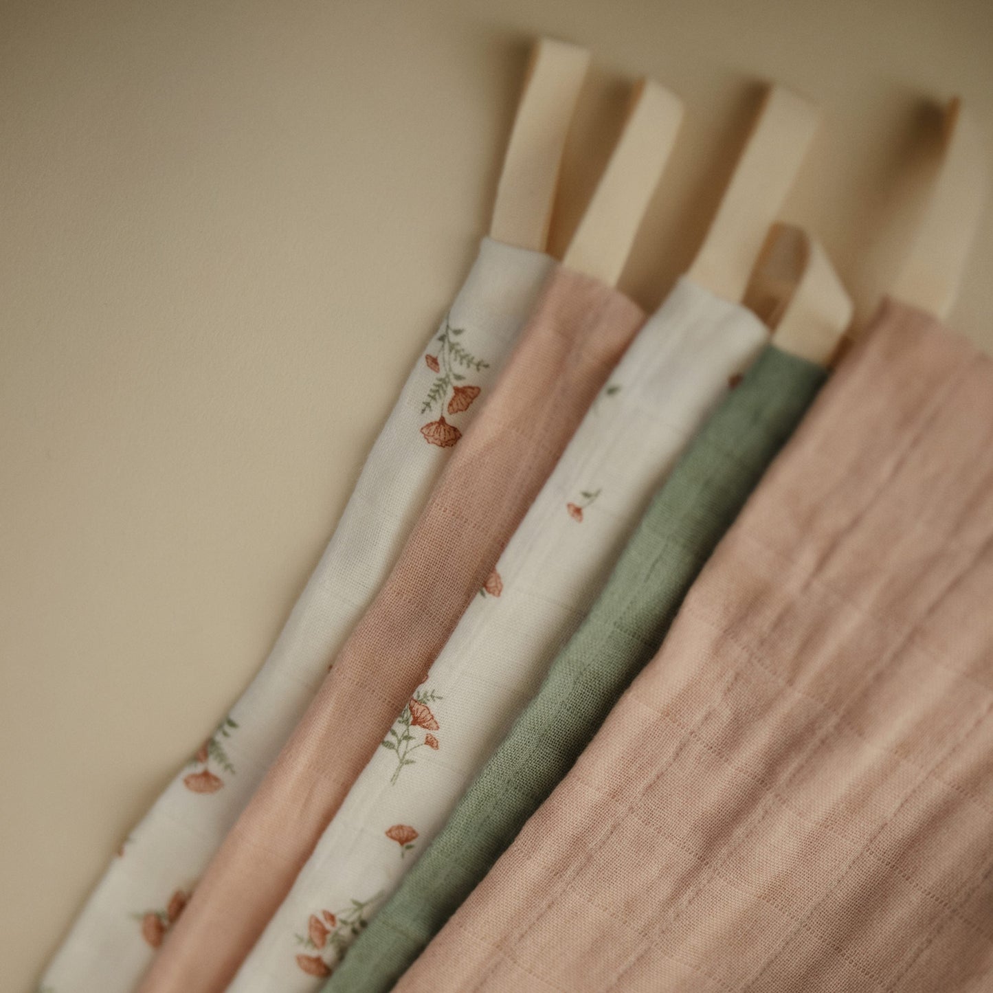 Muslin Cotton Washcloth 5-Pack (Pink Flowers Combo) Mushie Lil Tulips