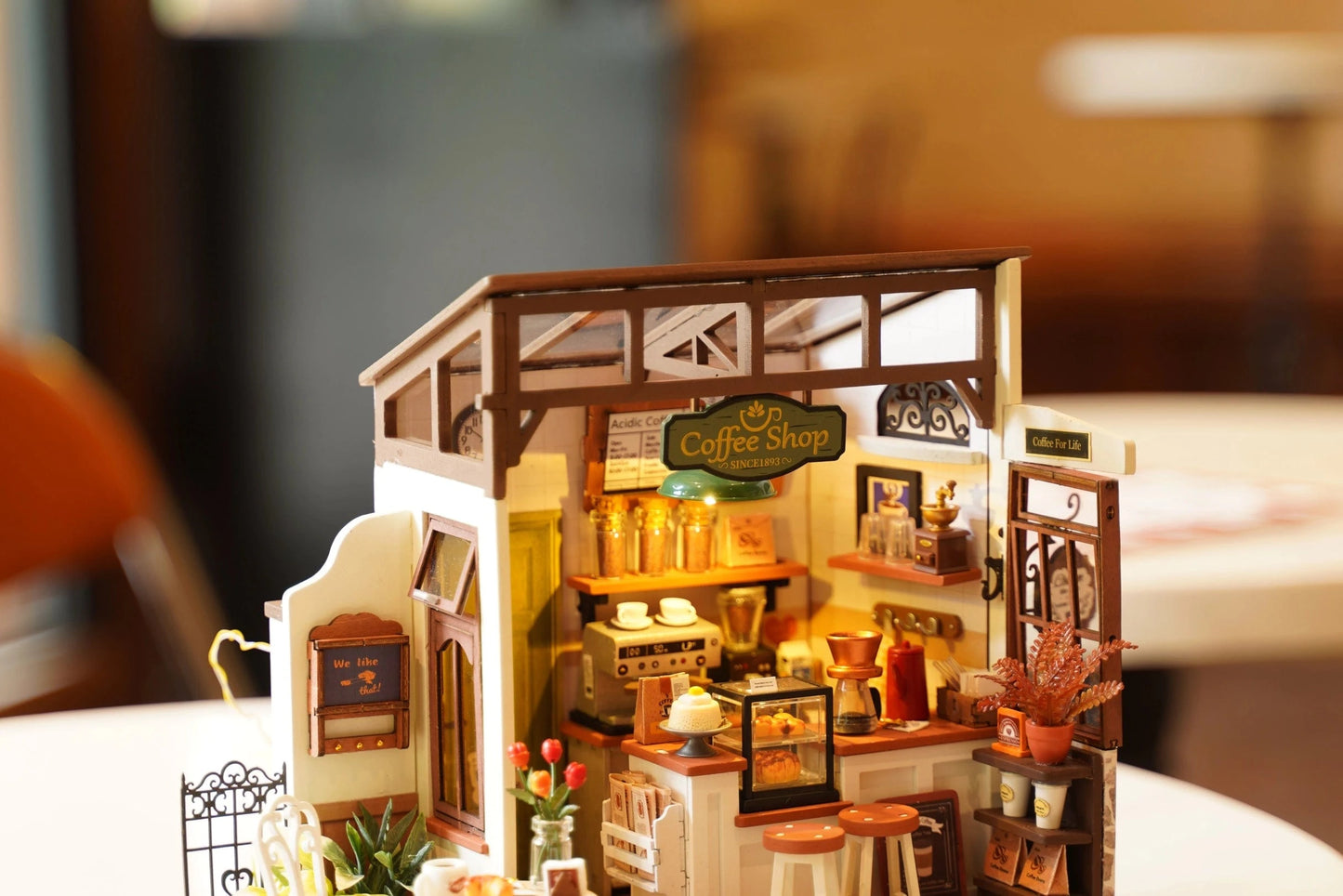 No.17 Café Rolife DIY Miniature House Craft Dollhouse Rolife Lil Tulips