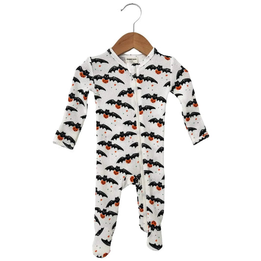Organic Waffle Basic Zip Footie - Trick or Treating Bat SpearmintLOVE Lil Tulips