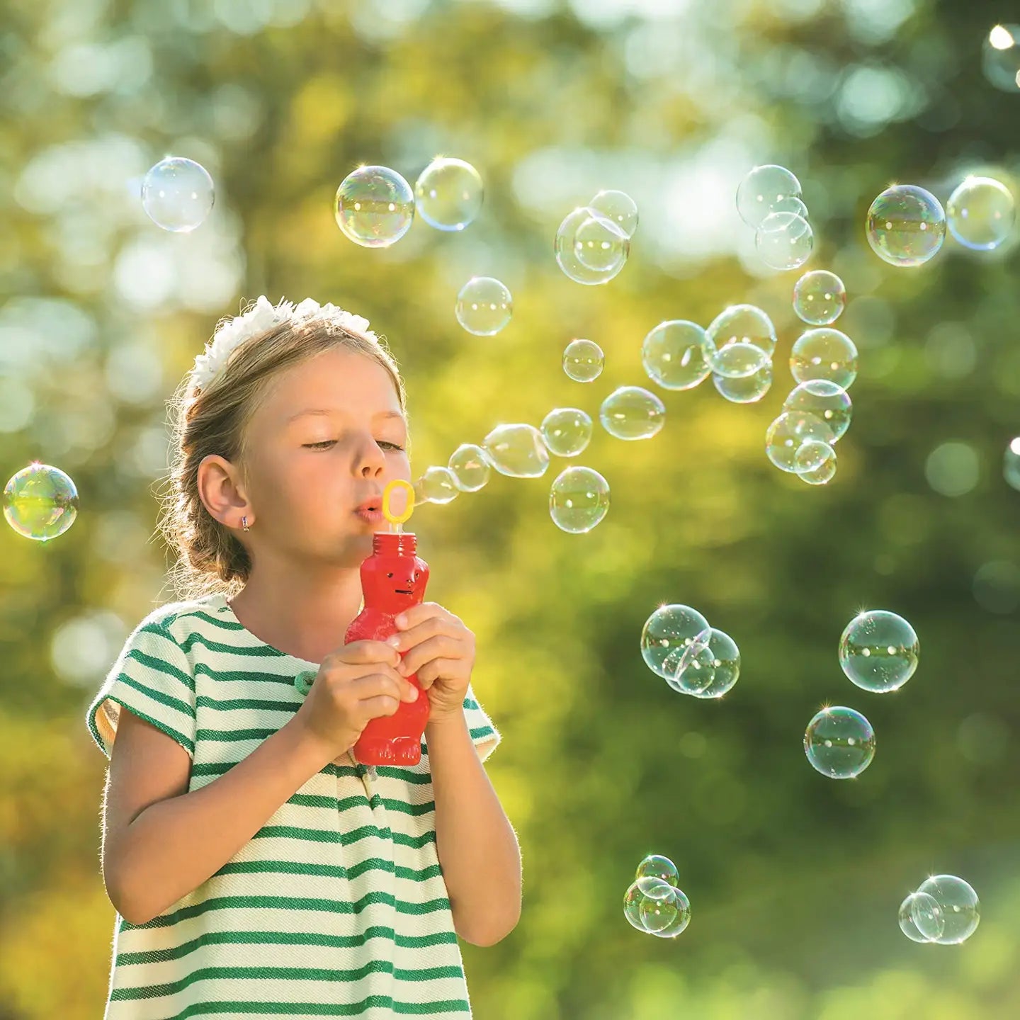 Pustefix Magic Bubble Blowing Bear - Red HQ Kites & Designs Lil Tulips