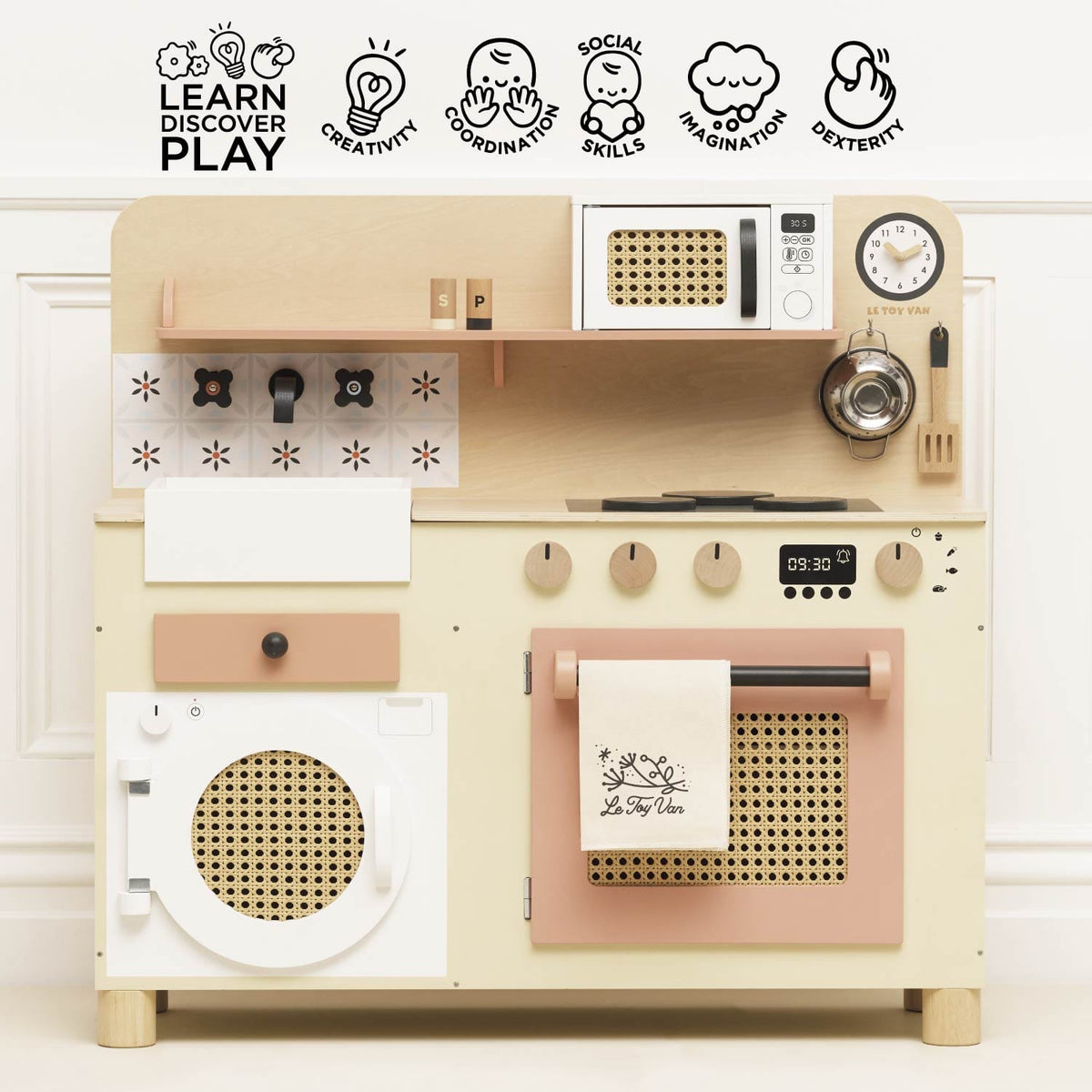 Rattan Family Size Wooden Play Kitchen Le Toy Van Lil Tulips