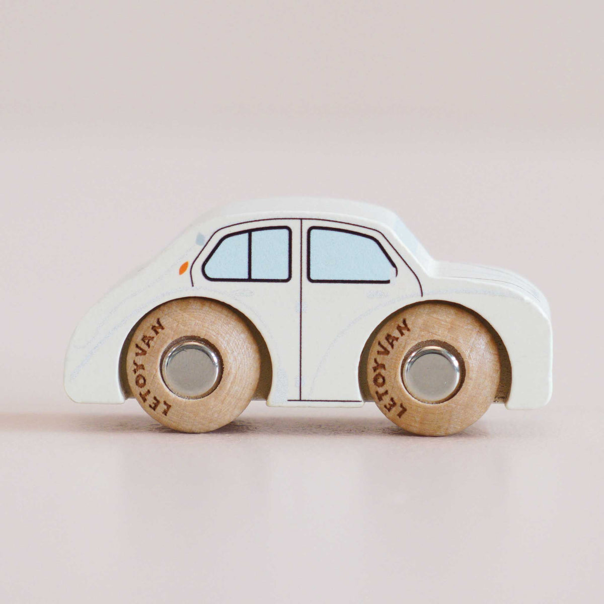 Rene Wooden Vehicle (GT110) Le Toy Van Lil Tulips