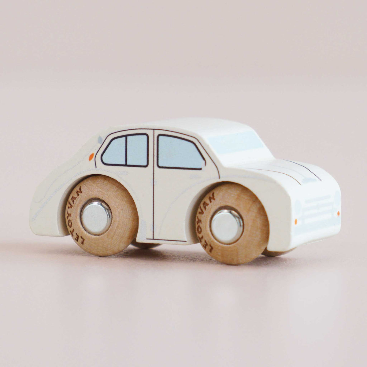 Rene Wooden Vehicle (GT110) Le Toy Van Lil Tulips