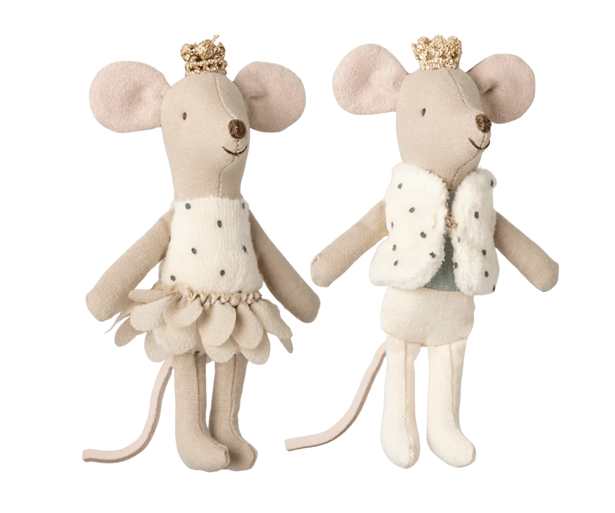 Royal twin mice, Little sister and brother in matchbox Maileg Lil Tulips