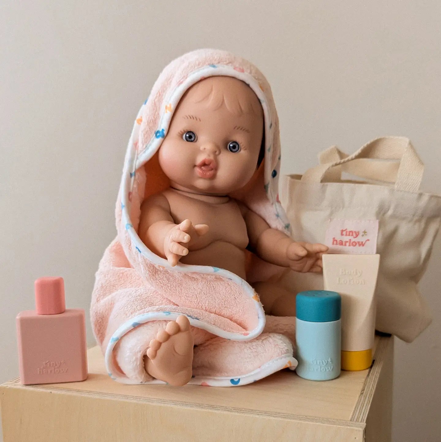 Tiny Bath Time Set for Dolls Tiny Harlow Lil Tulips