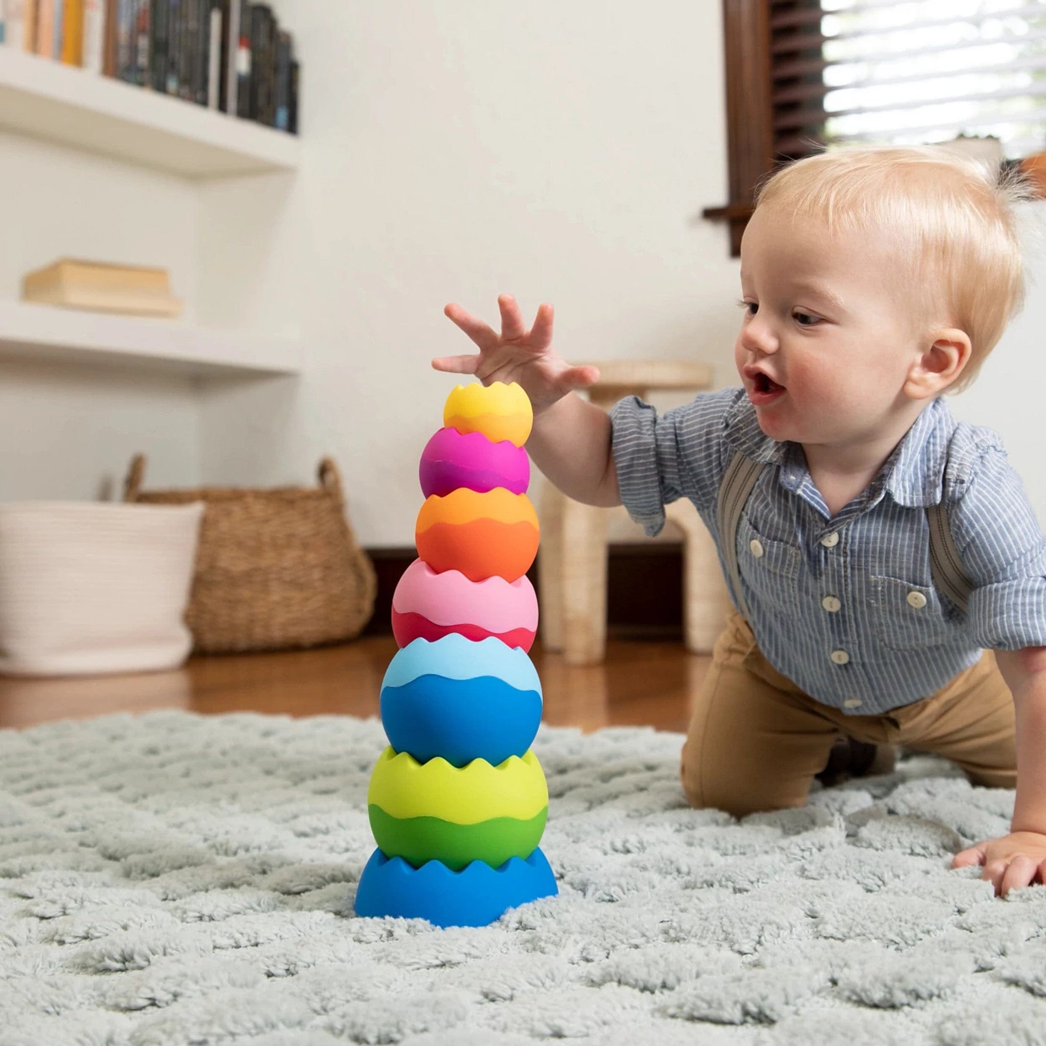 Tobbles Neo Fat Brain Toys Lil Tulips