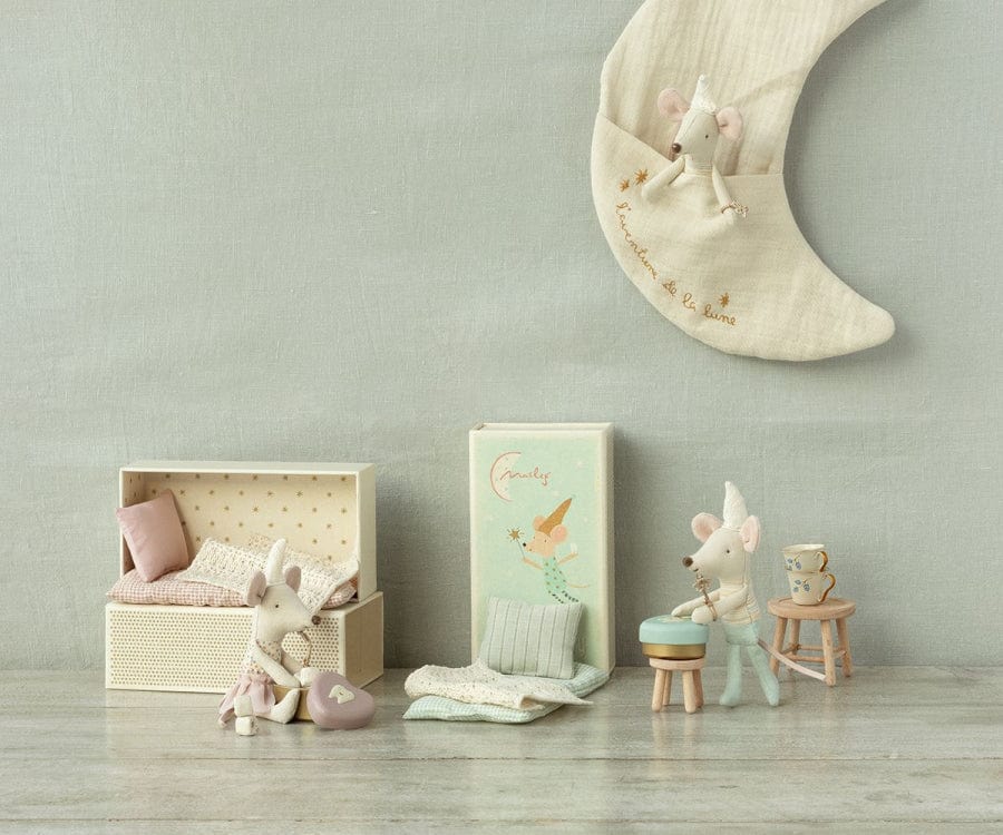 Tooth Fairy Mouse, Little Brother in Matchbox Maileg Lil Tulips