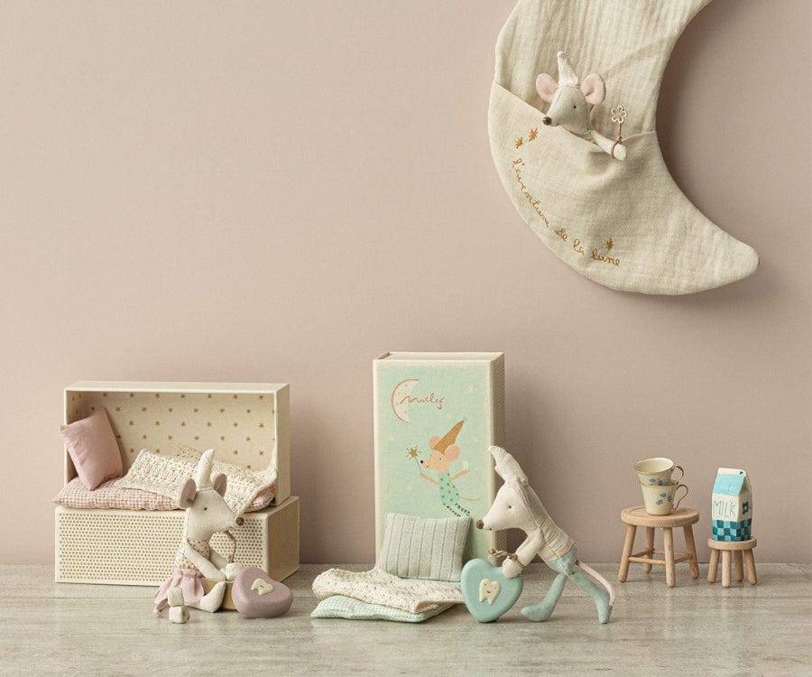 Tooth Fairy Mouse, Little Sister in Matchbox Maileg Lil Tulips