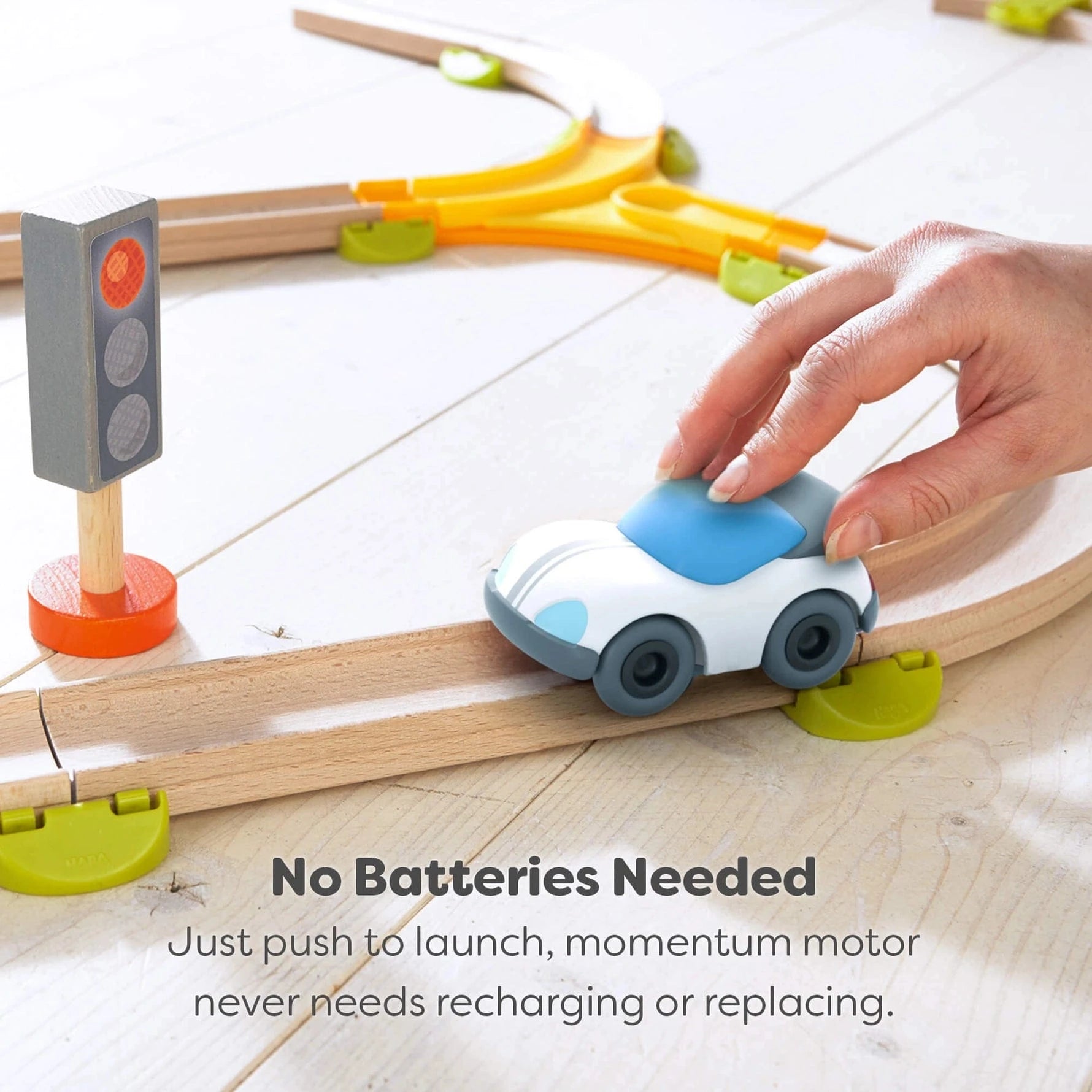 White Speedster with Momentum Motor haba Lil Tulips