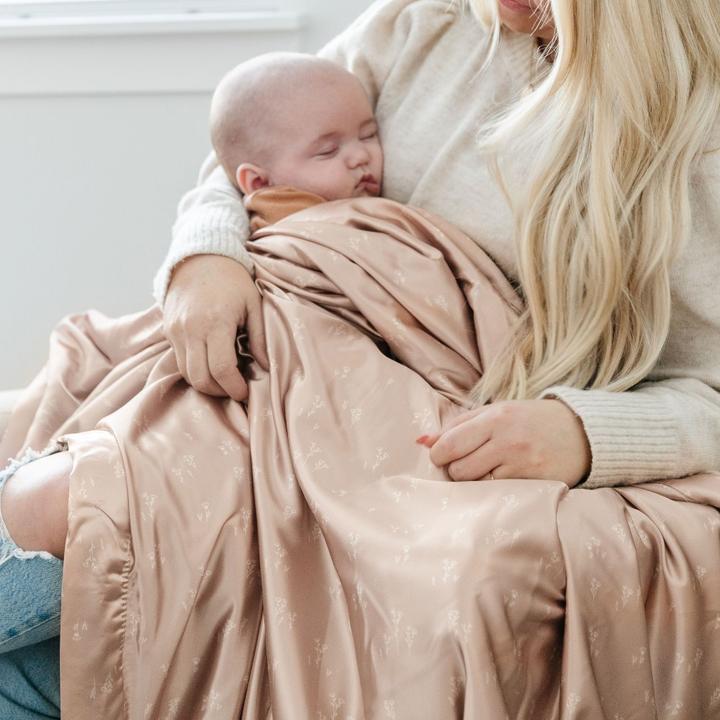 Dainty Floral Satin Back Blanket Saranoni Lil Tulips