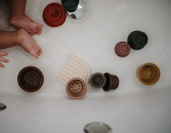 Rainbow Teether (Mauve) Mushie Lil Tulips