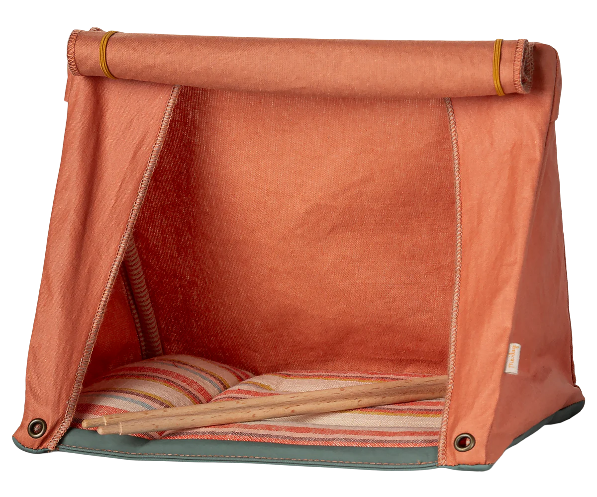 Happy camper tent, Mouse