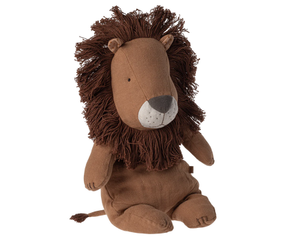 Safari friends, Lion