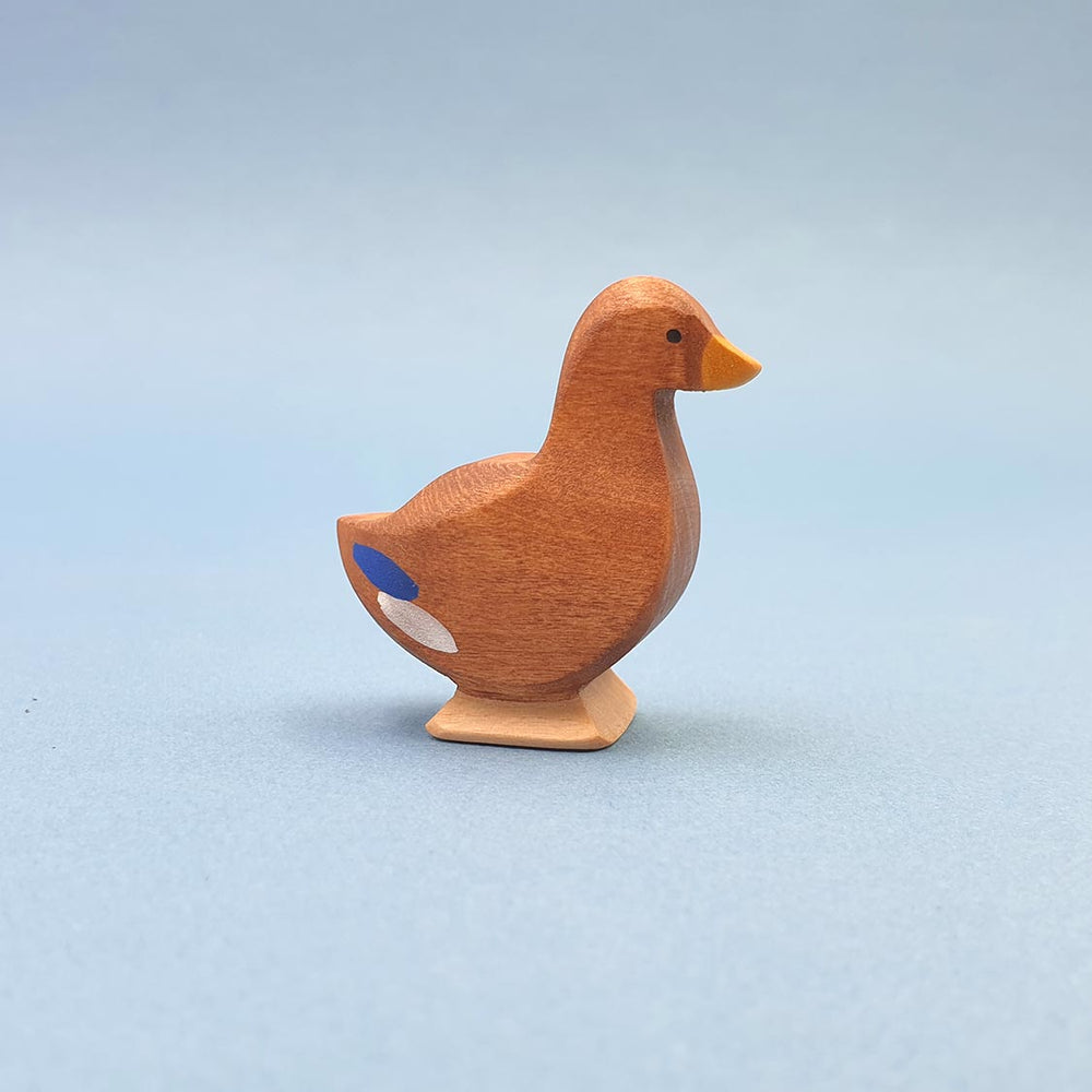 Brin d'Ours Wooden Female Duck Standing
