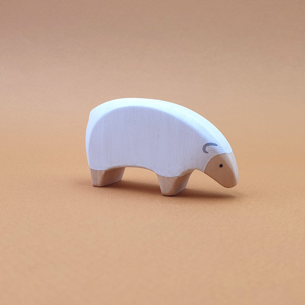 Brin d'Ours Wooden White Sheep Eating