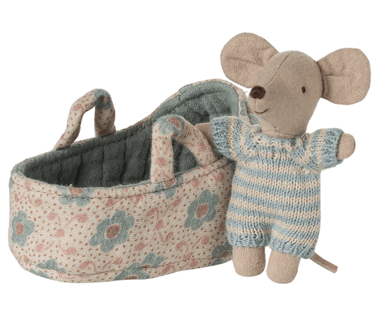 Baby mouse in carry cot - Blue Maileg Lil Tulips