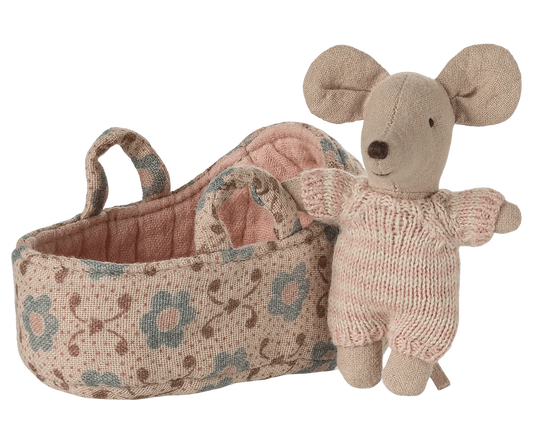 Baby mouse in carry cot - Rose Maileg Lil Tulips