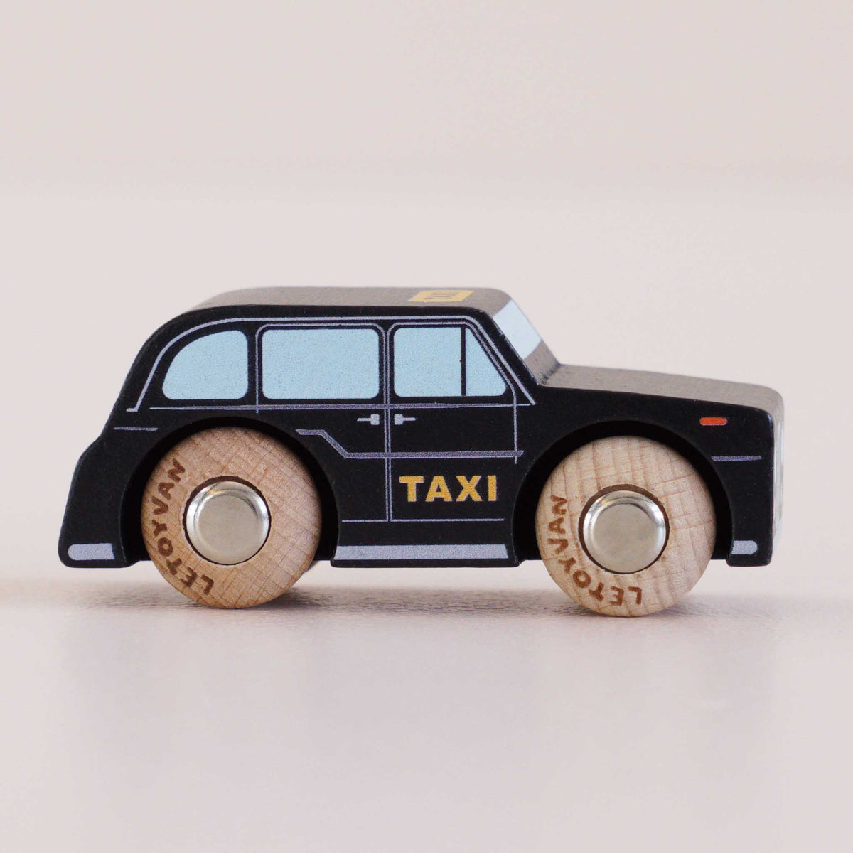 Bertie Wooden Vehicle (GT275) Le Toy Van Lil Tulips