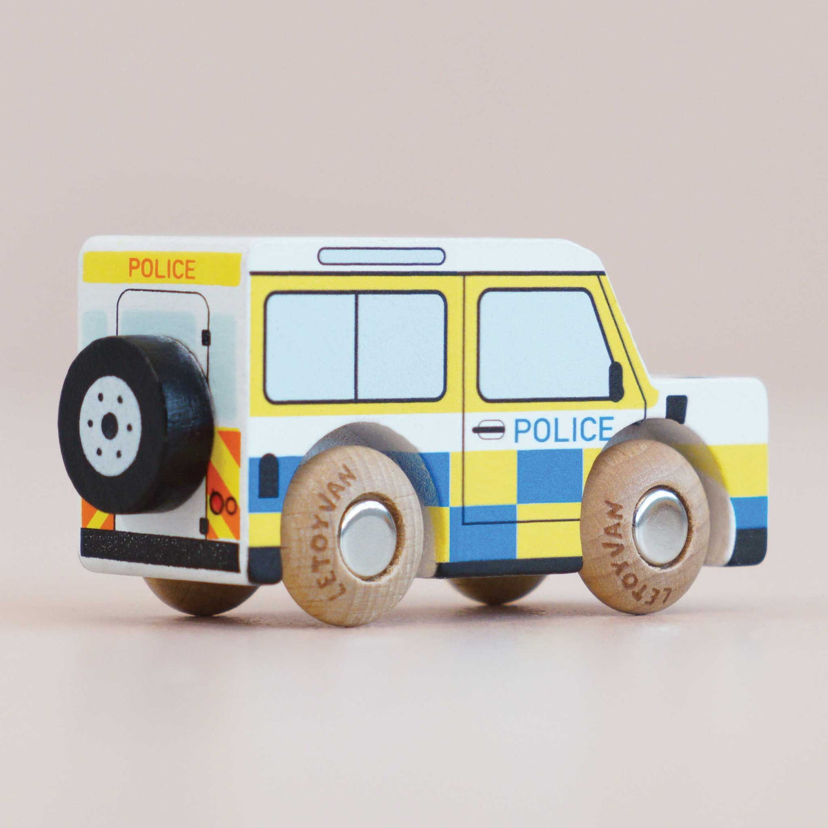 Bobby Wooden Vehicle (GT250) Le Toy Van Lil Tulips