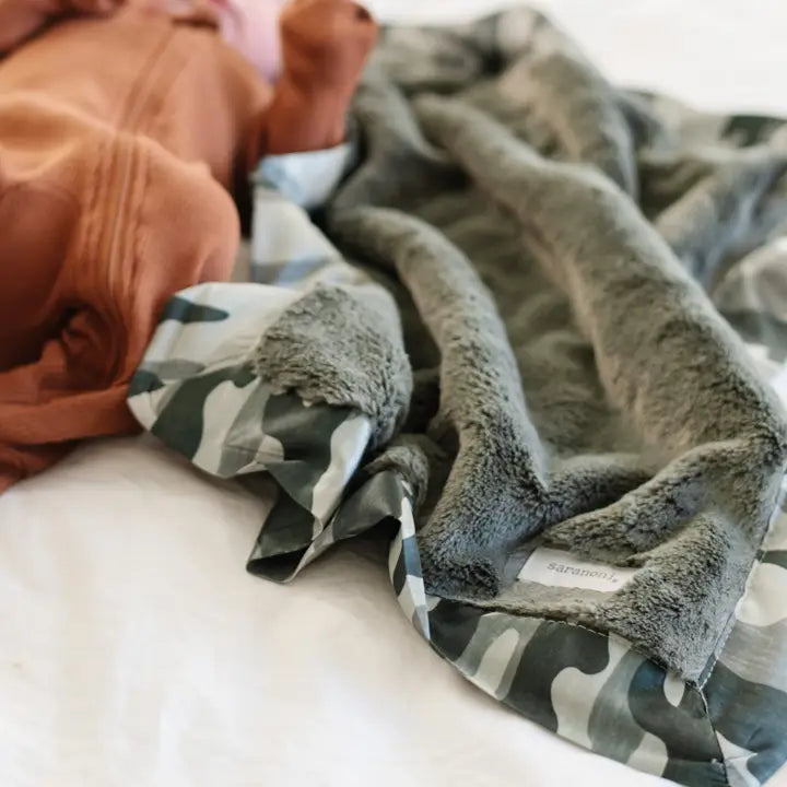 Camo Satin Border Blanket Saranoni Lil Tulips