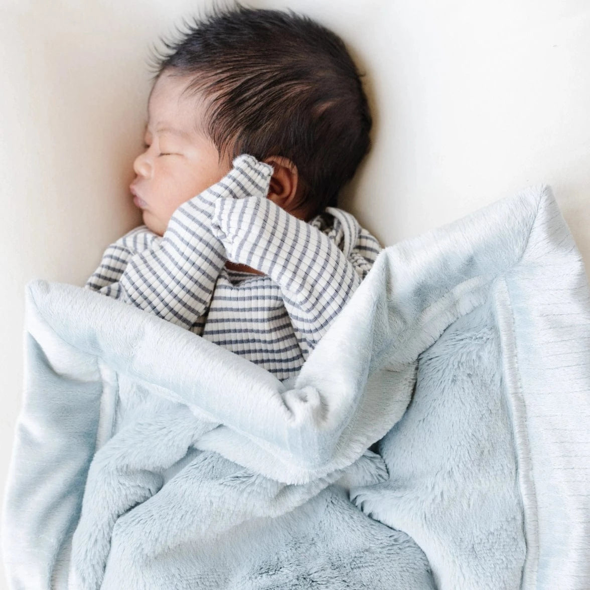 Chambray Lush Blanket Saranoni Lil Tulips