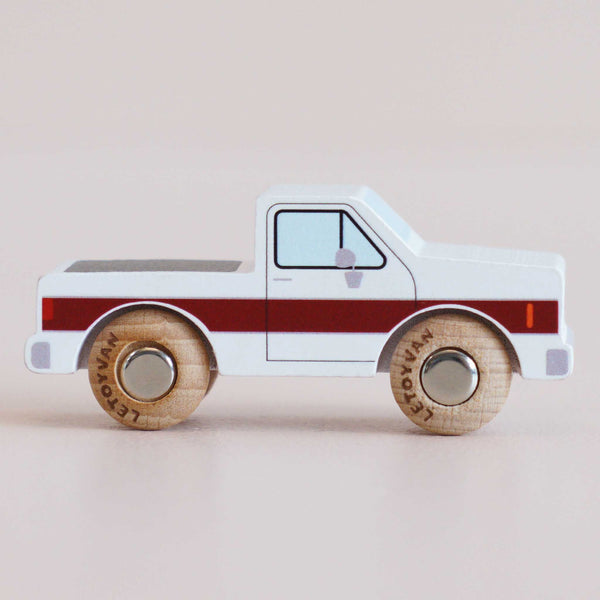 Charlie Wooden Vehicle (GT165) Le Toy Van Lil Tulips