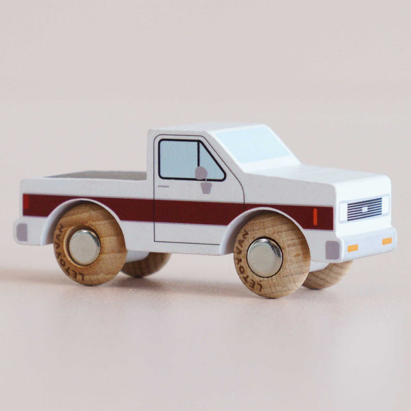 Charlie Wooden Vehicle (GT165) Le Toy Van Lil Tulips