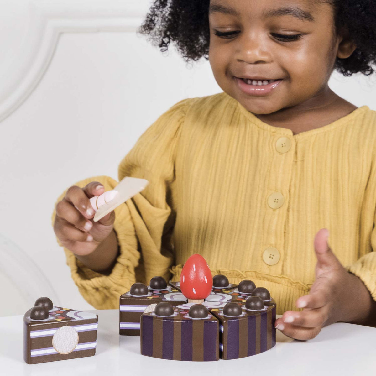Chocolate Gateau Sliceable Cake Le Toy Van Lil Tulips