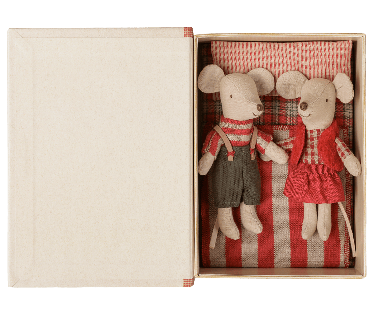 Christmas twin mice, Little sister and brother in book Default Maileg Lil Tulips