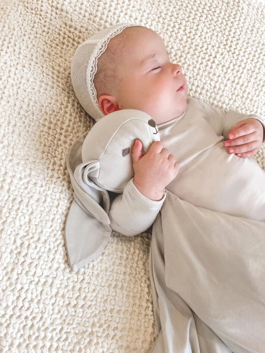 Clover Lovey Blanket Gunamuna Lil Tulips