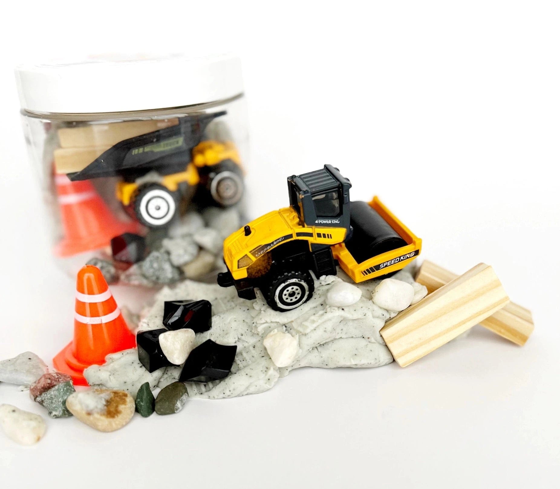 Construction (Cookies 'n Cream) Dough-To-Go Earth Grown KidDoughs Lil Tulips