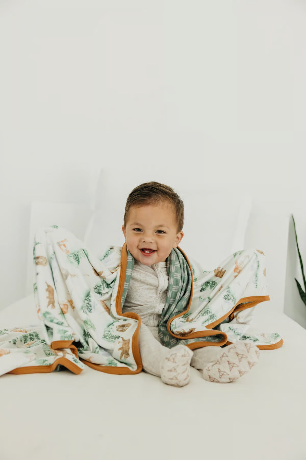 Grayson 3-Layer Stretchy Quilt